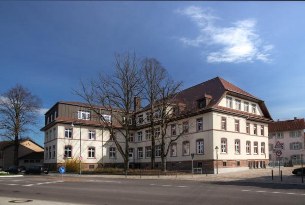 2019 Dachsanierung Schule Oos