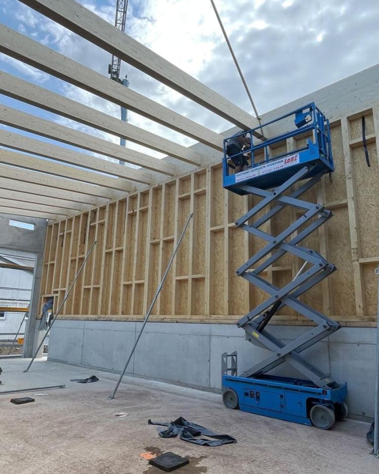 instagram post HOLZBAU TRIFFT FUNKTION
B