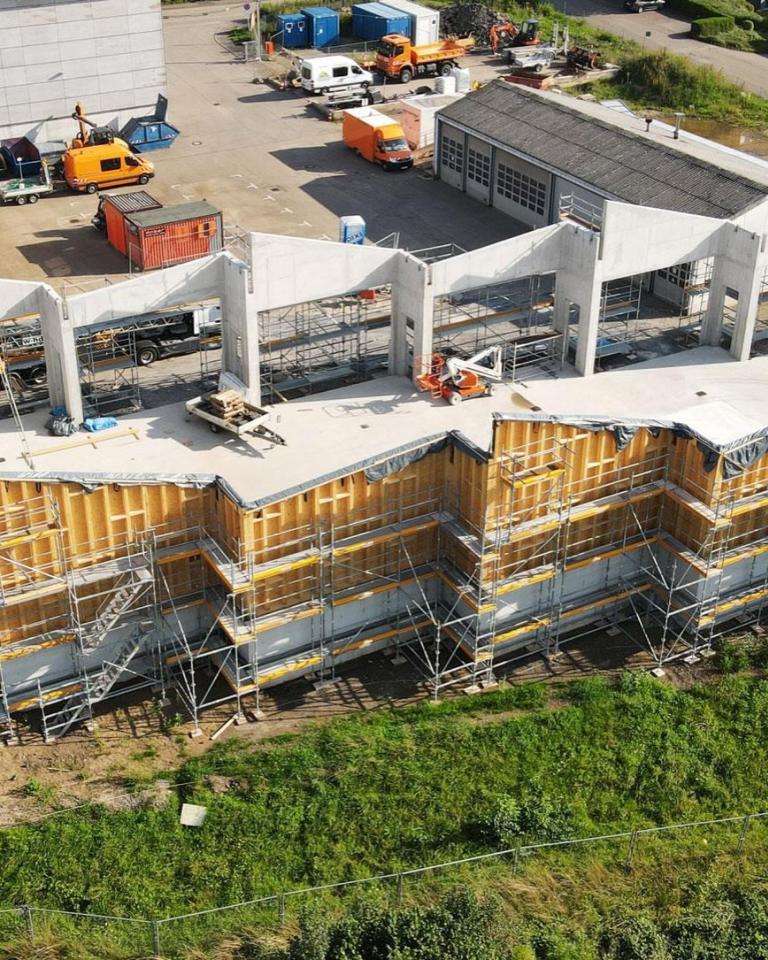 instagram post HOLZBAU TRIFFT FUNKTION
B