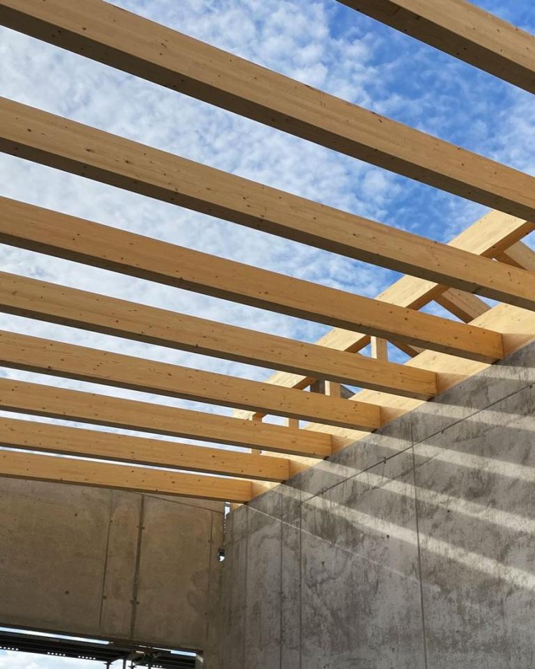 instagram post HOLZBAU TRIFFT FUNKTION
B